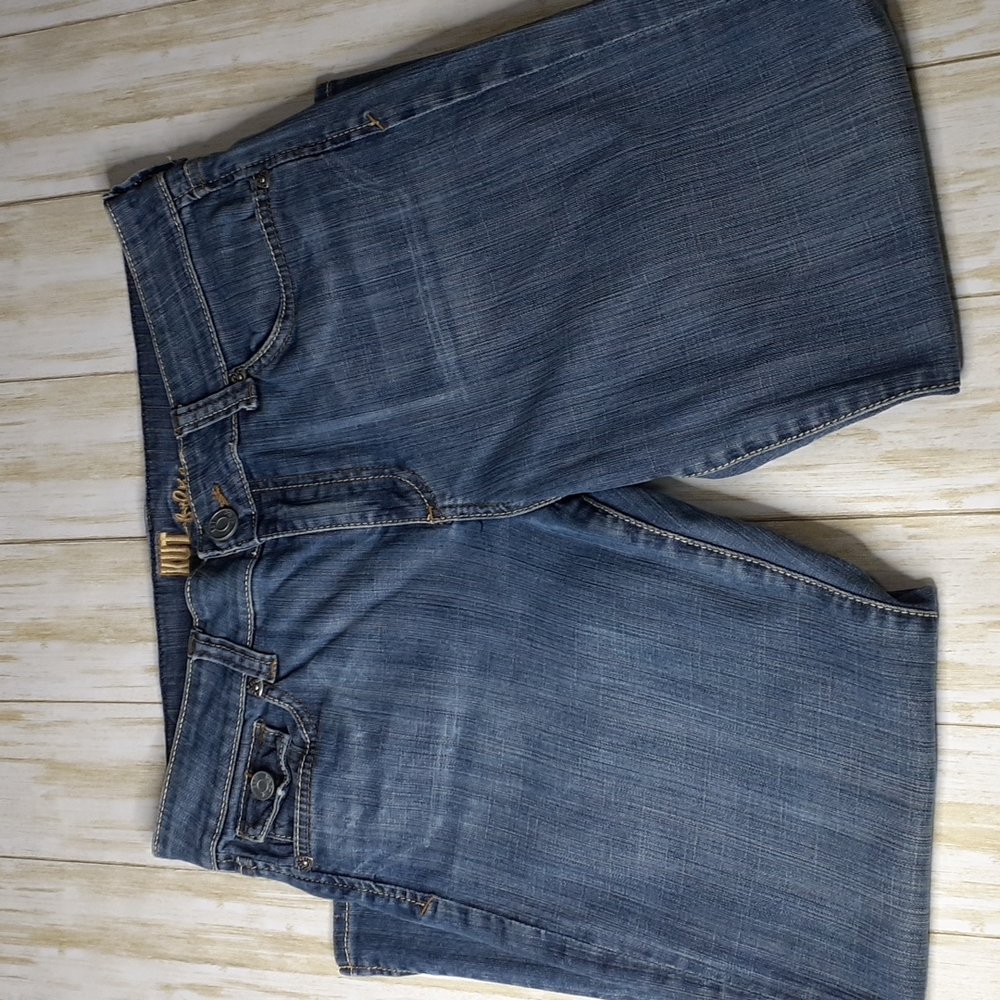 Kut from the Kloth Size 10 Button Back Pockets Cropped Jeans